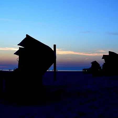 Historisch Smukkegard Im Modernen Ambiente Mit Balkon Nahe St Peter Ording Und Der Nordsee Tönning