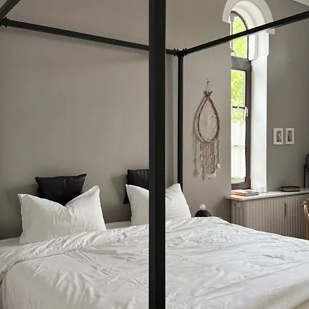 Historisch Smukkegard Im Modernen Ambiente Mit Balkon Nahe St Peter Ording Und Der Nordsee Appartamento Tönning