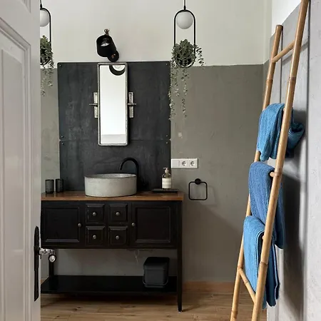 Historisch Smukkegard Im Modernen Ambiente Mit Balkon Nahe St Peter Ording Und Der Nordsee Apartment *